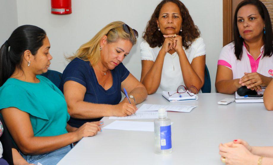 Nova diretoria toma posse do Conselho Municipal dos Direitos da Mulher, veja as fotos Nova diretoria toma posse do Conselho Municipal dos Direitos da Mulher, veja as fotos