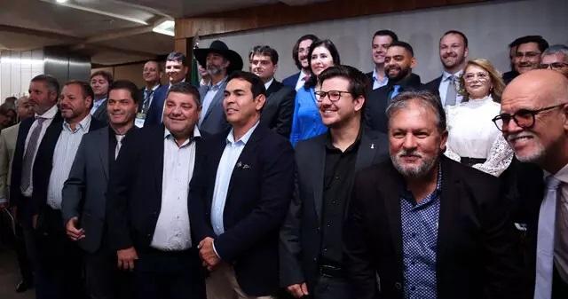 Prefeitos voltam otimistas de Brasília após se reunirem com Simone Tebet Prefeitos voltam otimistas de Brasília após se reunirem com Simone Tebet