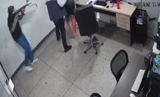 PM de Três Lagoas reage a assalto e troca tiros com bandidos na Grande São Paulo