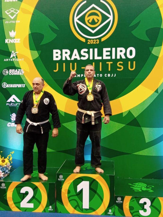 Com apoio da SEJUVEL, lutador três-lagoense é campeão brasileiro de jiu-jitsu Com apoio da SEJUVEL, lutador três-lagoense é campeão brasileiro de jiu-jitsu
