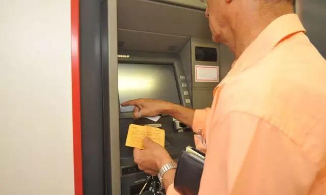 Bancos vão acabar com transferências por DOC e TED até 2024 Bancos vão acabar com transferências por DOC e TED até 2024