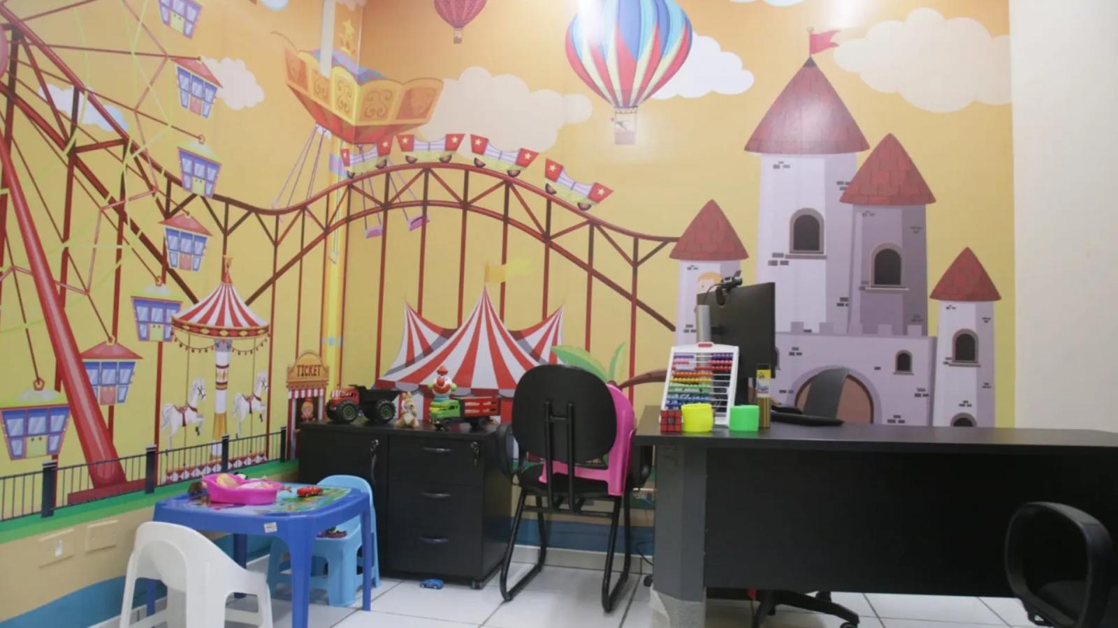 Delegacia ganha 'sala kids' e polícia faz cartilha sobre crimes contra crianças em Campo Grande
