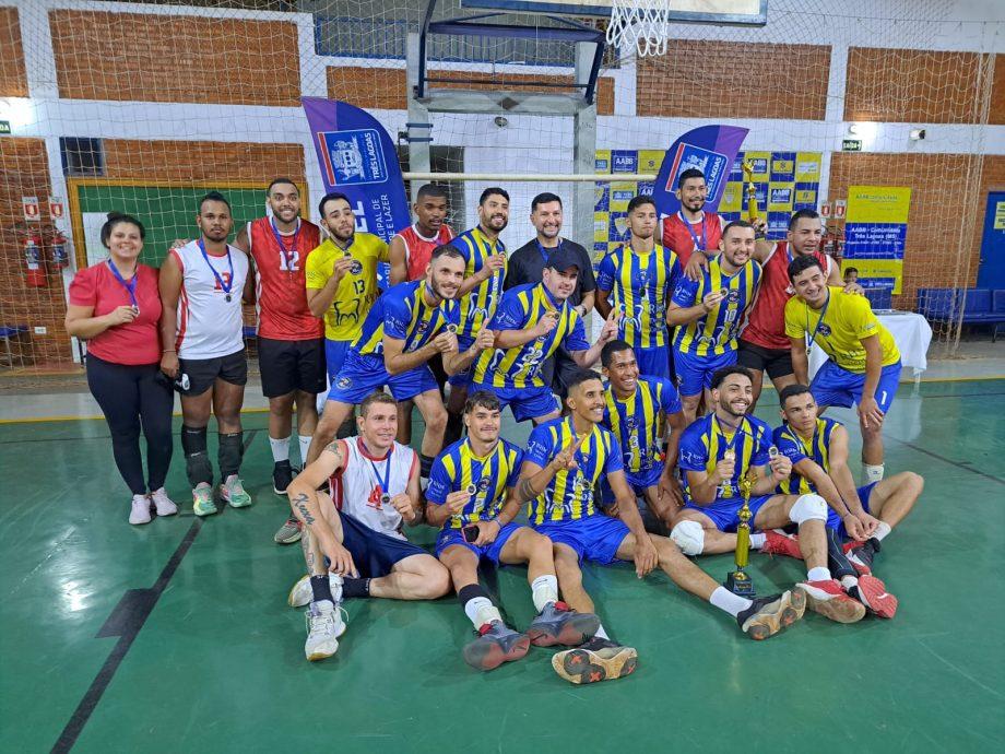 CAMPEONATO DE VOLEIBOL – RHM Dental/Azimute conquista taça de campeão 2023 nos dois naipes