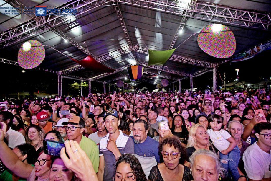 FESTA DO FOLCORE – 2ª noite leva 30 mil pessoas para a NOB e é marcada por elogios à organização e parque de diversões