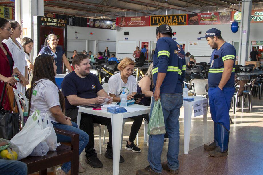 MS Vacina Mais na Feira realiza mais de 95 imunizações em uma manhã de ação MS Vacina Mais na Feira realiza mais de 95 imunizações em uma manhã de ação