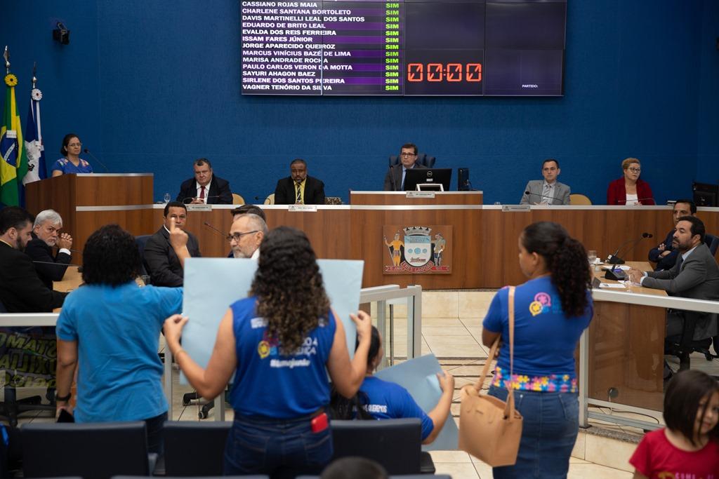 Câmara aprova parceria público-privada para gerir serviço de iluminação pública Câmara aprova parceria público-privada para gerir serviço de iluminação pública
