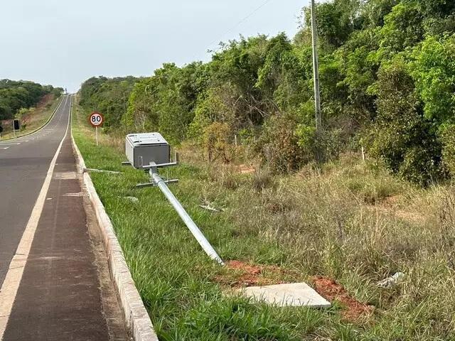 De 11 radares em rodovia, 9 foram destruídos em 1 mês 