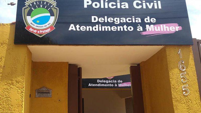 Filho danifica carro da própria mãe após ela lhe negar dinheiro no Paranapungá Filho danifica carro da própria mãe após ela lhe negar dinheiro no Paranapungá