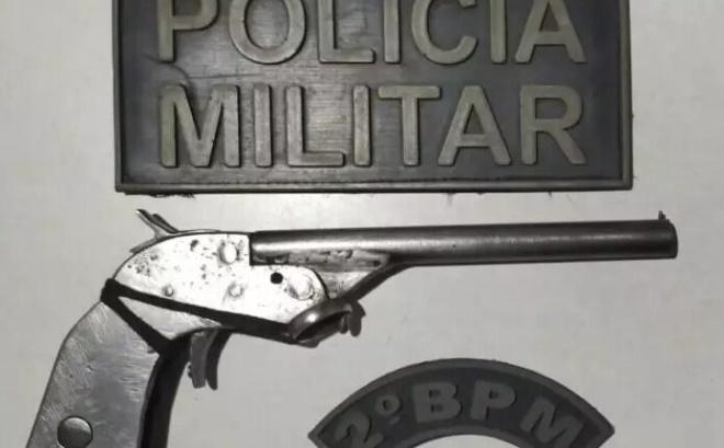 Mulher é salva de cárcere após tortura com fio elétrico em Água Clara Mulher é salva de cárcere após tortura com fio elétrico em Água Clara