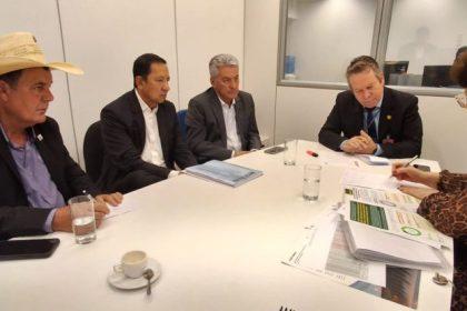 Prefeito Angelo Guerreiro participa de reuniões no Senado Federal para tratar sobre reforma tributária
