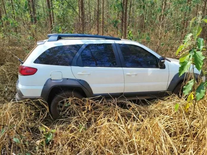 Carro roubado durante assalto em Aparecida do Taboado é recuperado em Três Lagoas