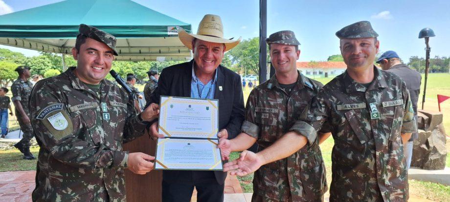 Comando Militar homenageia Angelo Guerreiro no dia do aniversário do quartel-general