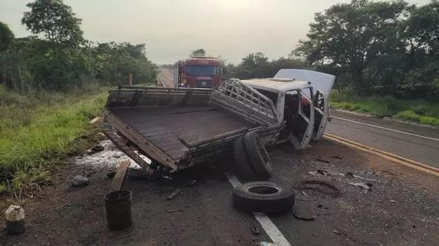 Em Paranaíba, motorista morre após caminhão de carga capotar várias vezes