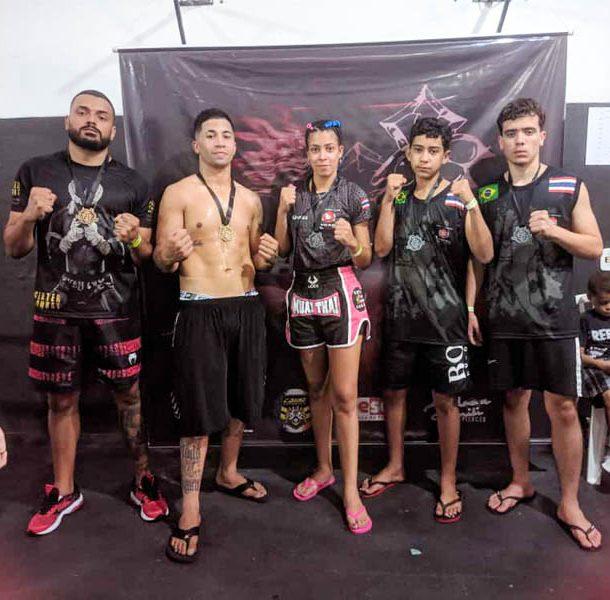 Lutadores de Três Lagoas conquistam dois títulos no Titan Fight Campeonato de Kickboxing K1