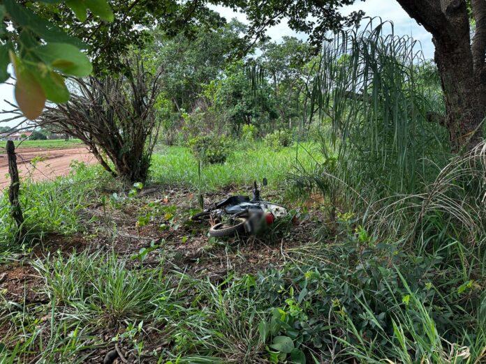 Moto escondida em matagal é localizada pelo Pelotão de Trânsito no Jardim Progresso