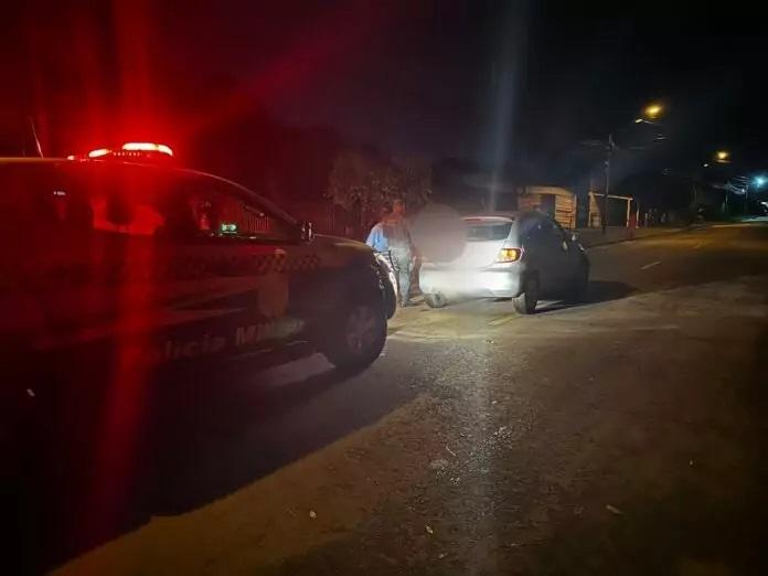 “Tu não manda em mim”: Alcoolizado, homem é detido fazendo ziguezague com carro em rua do Santa Rita “Tu não manda em mim”: Alcoolizado, homem é detido fazendo ziguezague com carro em rua do Santa Rita