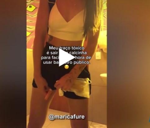 Por que mulher fazendo xixi em pé incomoda tanta gente? O vídeo viralizou Por que mulher fazendo xixi em pé incomoda tanta gente? O vídeo viralizou