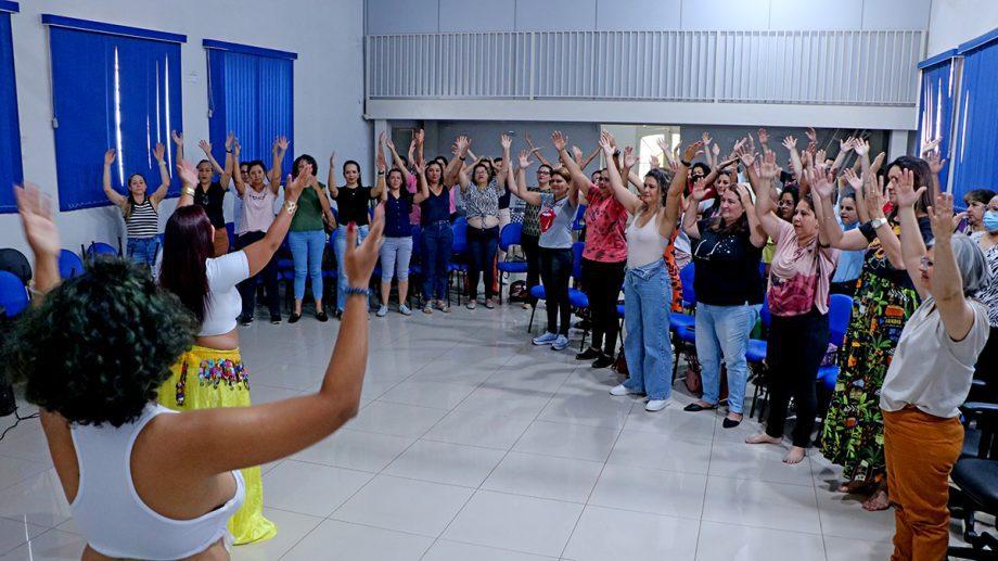 Saúde promove encontro com técnicas e auxiliares em saúde bucal Saúde promove encontro com técnicas e auxiliares em saúde bucal