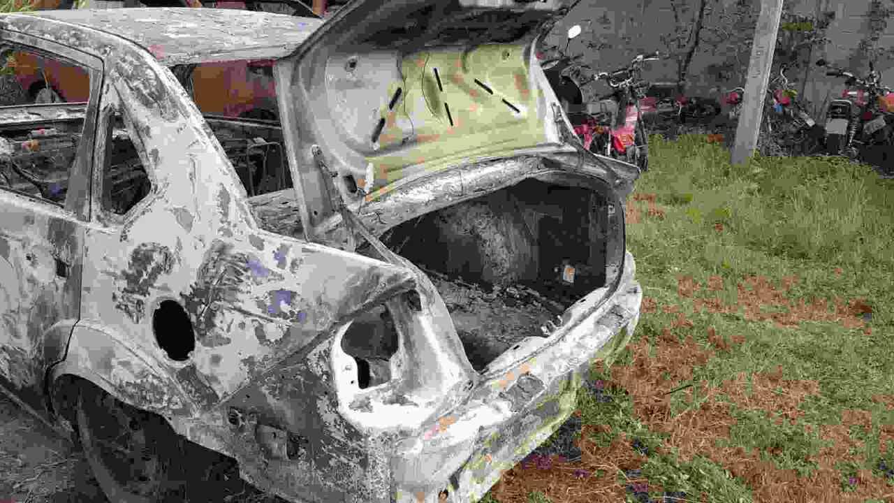 Dupla carbonizada em carro foi julgada pelo tribunal do crime do PCC em Campo Grande Dupla carbonizada em carro foi julgada pelo tribunal do crime do PCC em Campo Grande