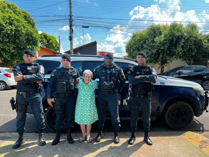 Idosa fã da Força Tática recebe visita surpresa em seu aniversário