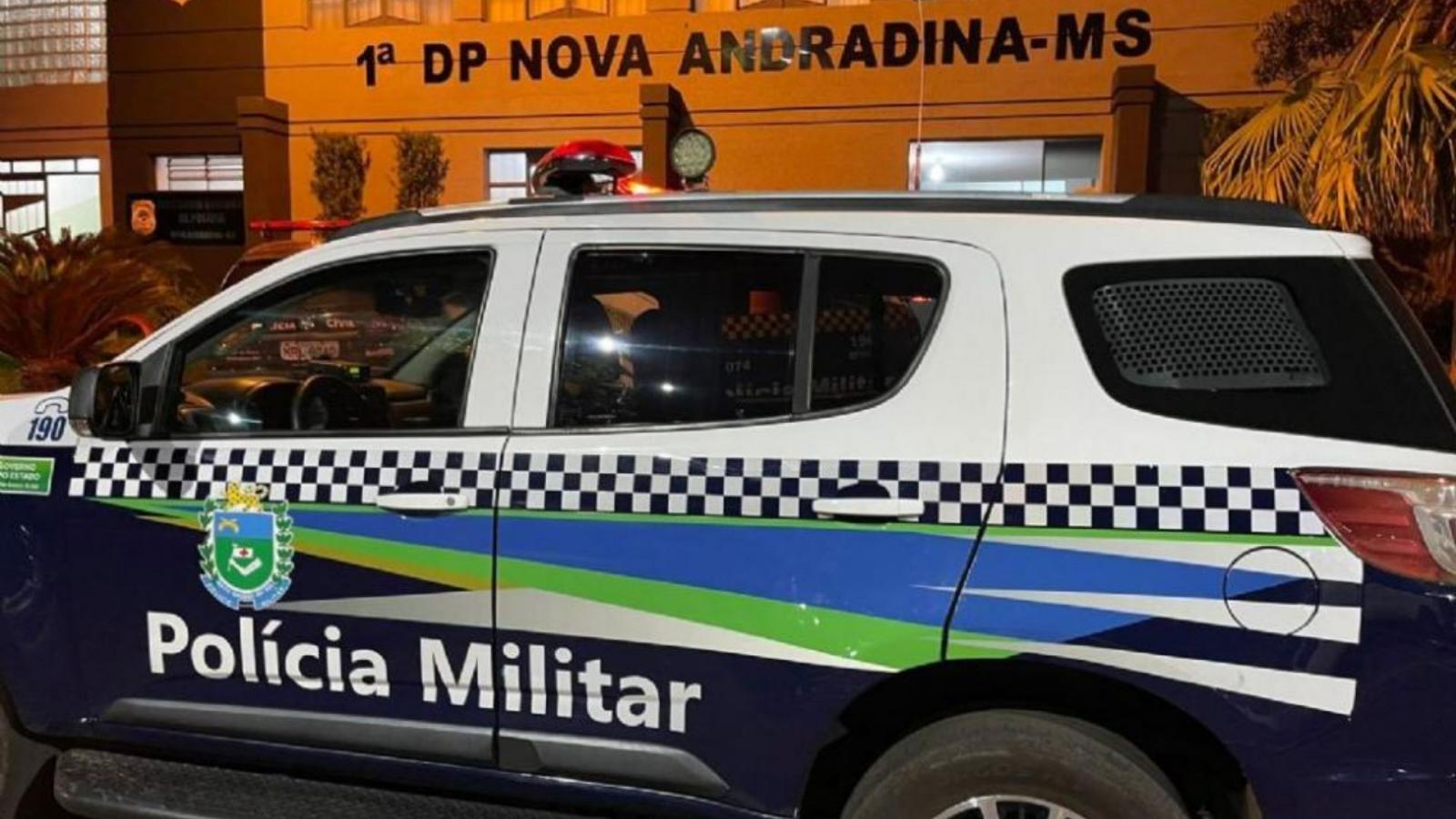 Motorista bêbado é preso após bater em carro estacionado em Nova Andradina Motorista bêbado é preso após bater em carro estacionado em Nova Andradina
