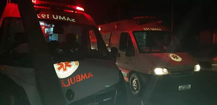 Mulher é esfaqueada no pescoço pelo marido que foge após tentativa de feminicídio, em Três Lagoas