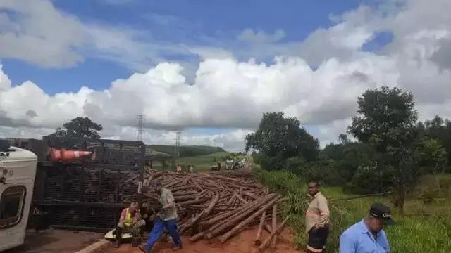Após acidente, BR-262 foi liberada entre Três Lagoas e Água Clara