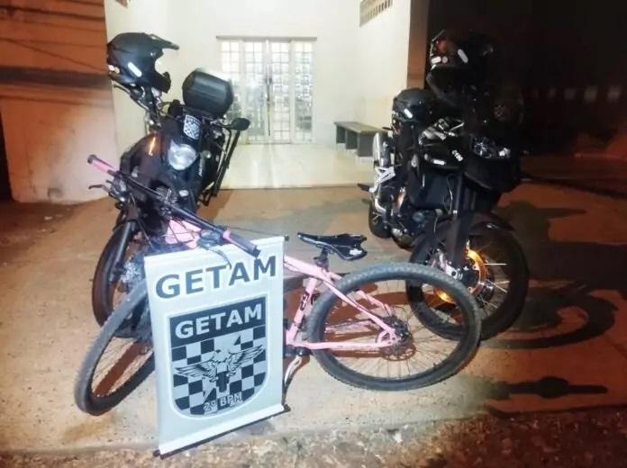 Bicicleta furtada em 2021 é localizada com menor infrator na Lagoa Maior pela GETAM Bicicleta furtada em 2021 é localizada com menor infrator na Lagoa Maior pela GETAM
