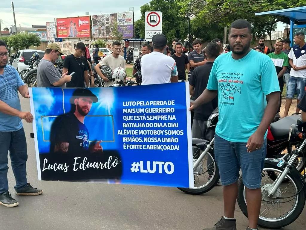 ‘Motociata’ em homenagem ao motoboy é realizada neste sábado (13) ‘Motociata’ em homenagem ao motoboy é realizada neste sábado (13)