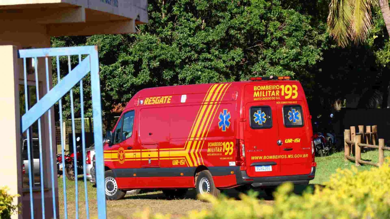 Mulher fica inconsciente ao ‘testar’ profundidade de piscina e se afogar em Campo Grande