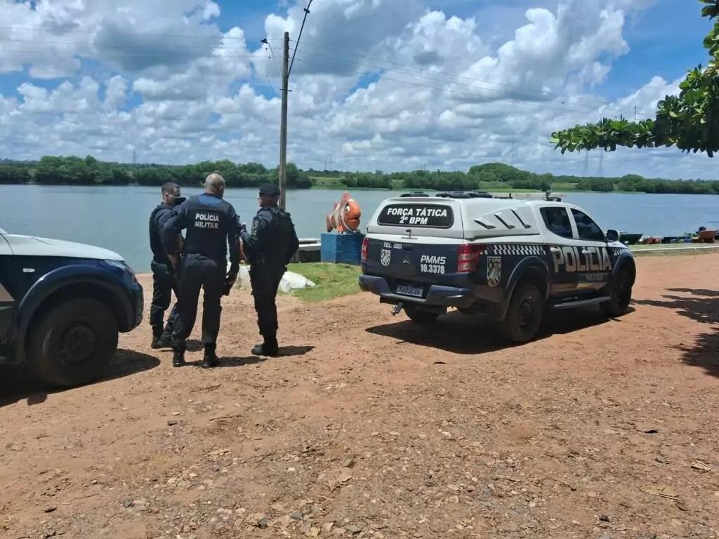 Força Tática e Rádio Patrulha prestam apoio à PMA para localizar homem que pescava no rio Paraná 