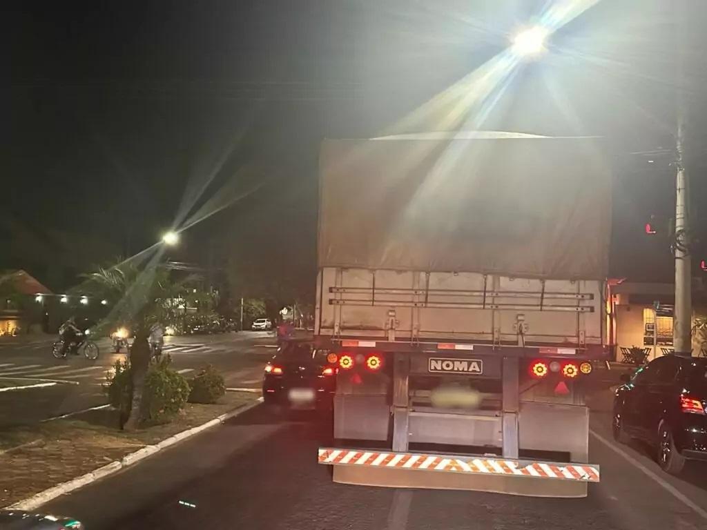 Apesar de ser pouco conhecido, decreto assinado em 2011 regulamenta circulação de caminhões no Centro de Três Lagoas