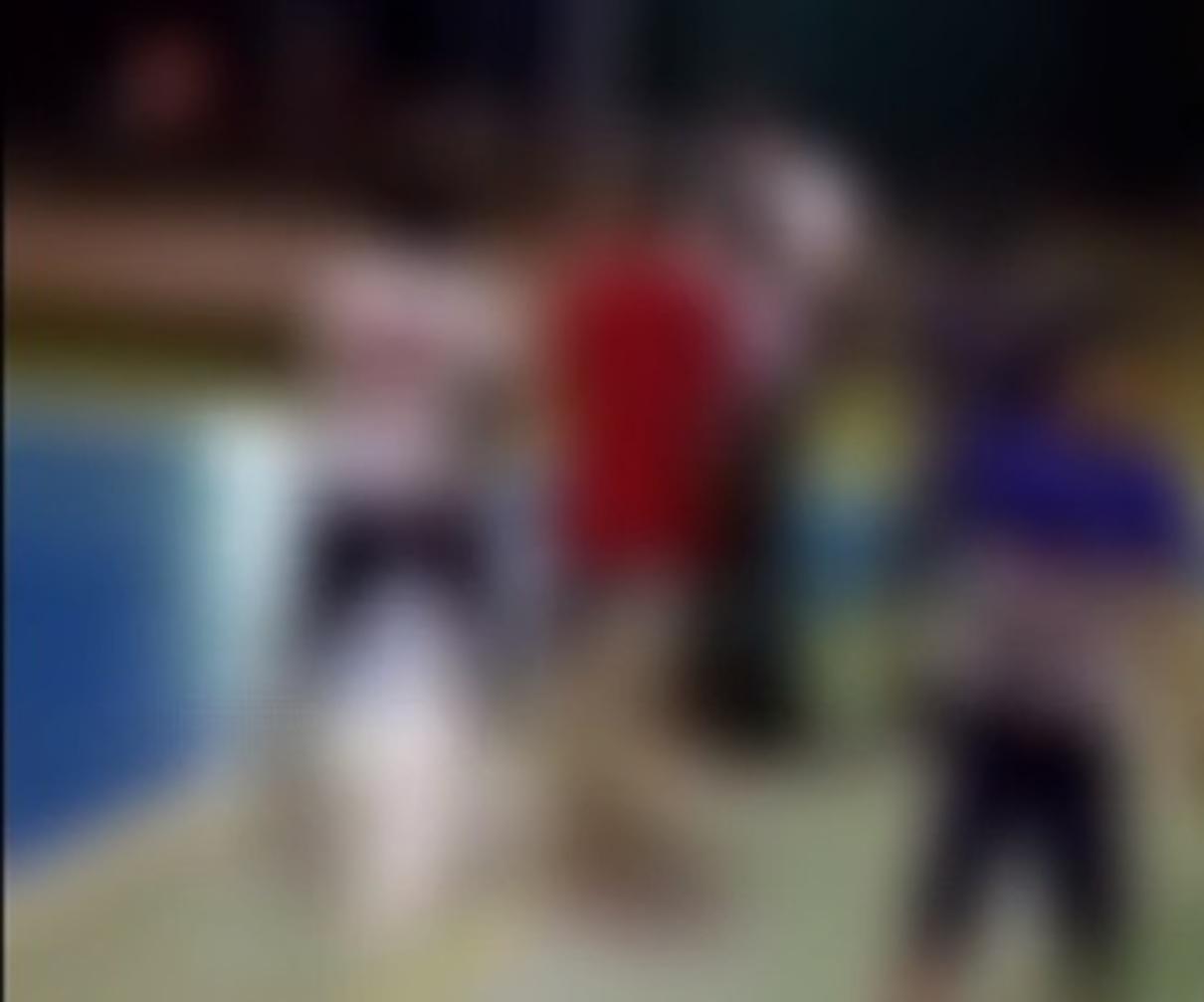 Criança autista é agredida a socos em quadra e família descobre após postagem de vídeo