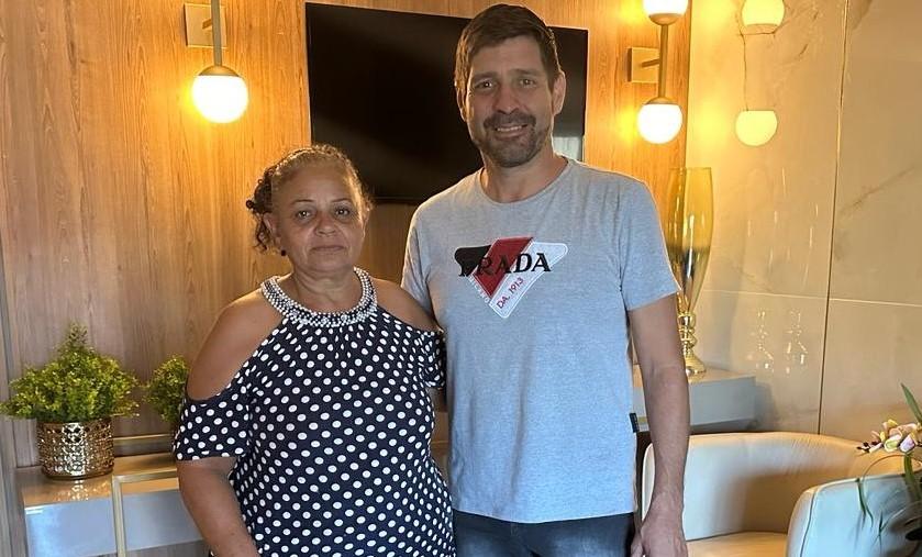 Moradora de Castilho doa cesta básica para mãe que foi presa após se preocupar em matar a fome dos filhos Moradora de Castilho doa cesta básica para mãe que foi presa após se preocupar em matar a fome dos filhos