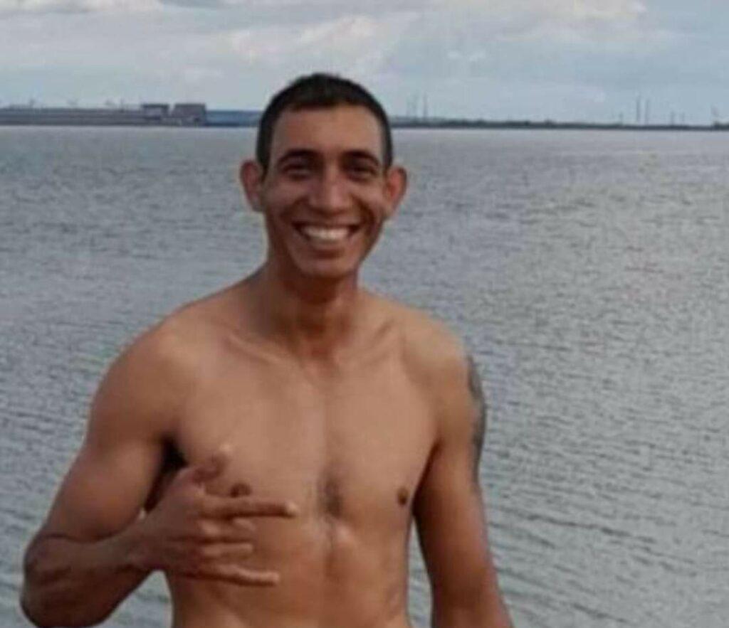 Motorista de caminhão que colidiu com carreta tri-trem continua na UTI, mas respira sem a ajuda de aparelhos