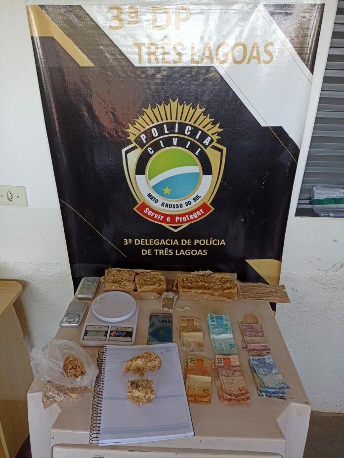 Operação da 3°DP prende traficante com mais de 2 kg de crack em bar no Santos Dumont Operação da 3°DP prende traficante com mais de 2 kg de crack em bar no Santos Dumont