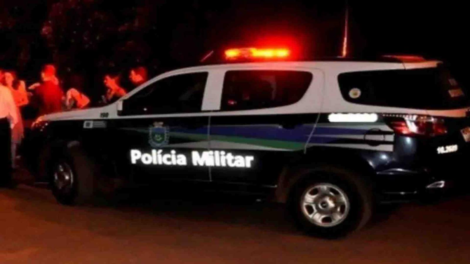 Pela segunda vez, irmãos são resgatados após mãe sair para beber e deixá-los sozinhos