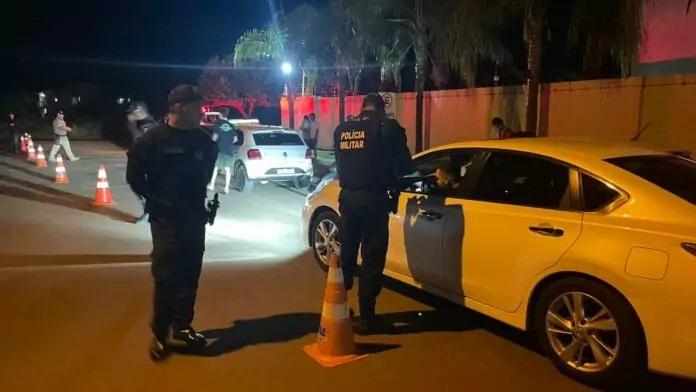 2º BPM e DEPTRAN realizam operação para garantir a tranquilidade e evitar a ocorrência de delitos 2º BPM e DEPTRAN realizam operação para garantir a tranquilidade e evitar a ocorrência de delitos