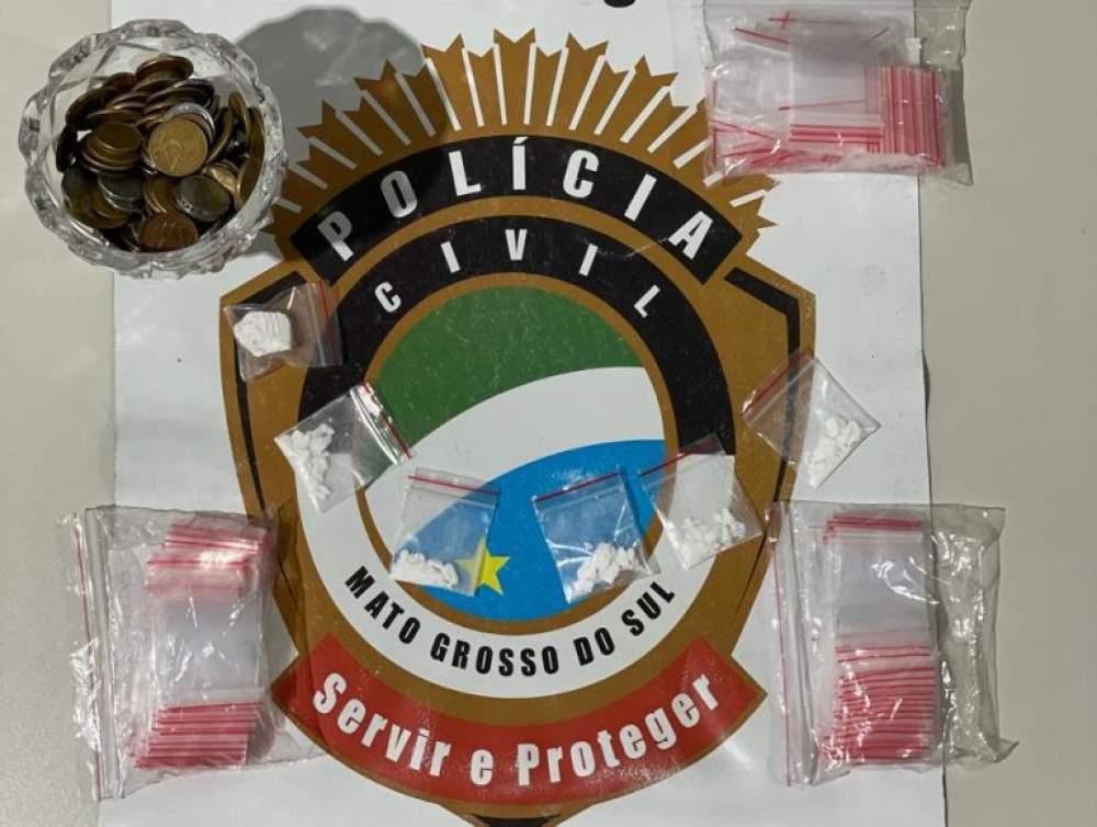 Polícia afirma que mulher presa no Alto da Boa Vista vendia drogas 