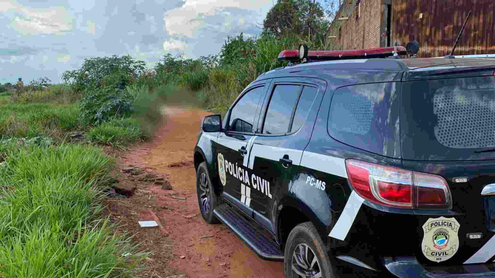Casal deu carona a morador de rua e desferiu mais de 15 facadas na vítima por vingança, diz polícia Casal deu carona a morador de rua e desferiu mais de 15 facadas na vítima por vingança, diz polícia