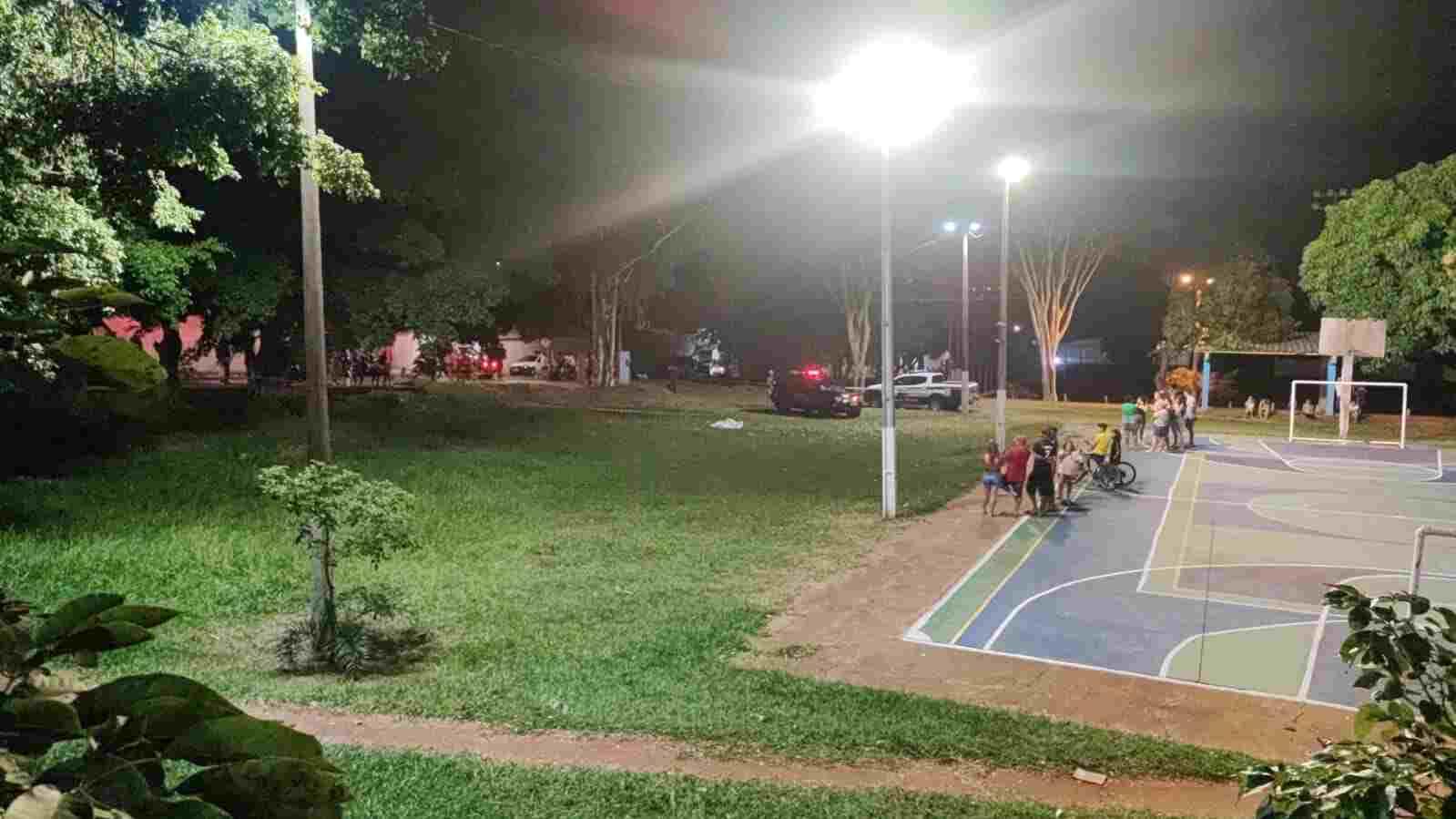Dois meses antes de ser executado com 17 tiros, Wanderson foi alvo de atiradores em frente de conveniência Dois meses antes de ser executado com 17 tiros, Wanderson foi alvo de atiradores em frente de conveniência