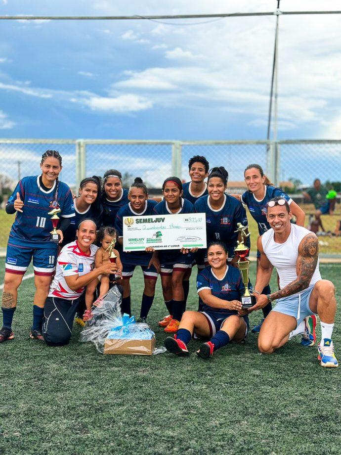 Equipe de futebol feminino de TL é campeã do 1º Torneio Society em Bataguassu