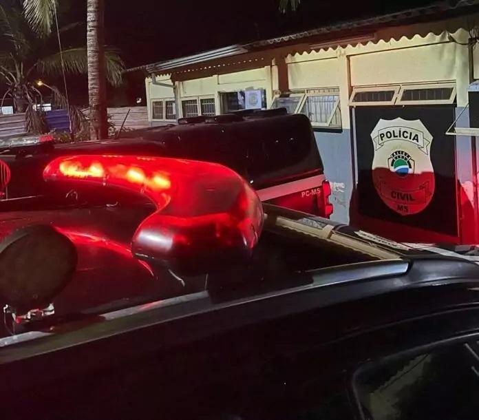 Médico que “cantava” e tentou beijar enfermeira à força é preso pela Polícia Civil