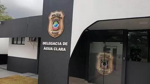 Pai bate cabeça de bebê na porta e mantém esposa em cárcere em Água Clara