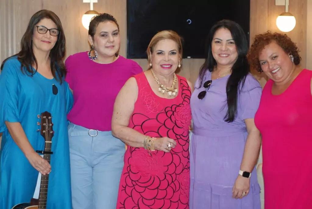 Toninha Campos recebe ouvintes para “Café da Manhã” no Dia da Mulher Toninha Campos recebe ouvintes para “Café da Manhã” no Dia da Mulher