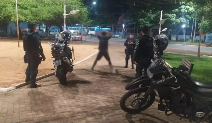 Para coibir crimes na cidade, Operação da PM aborda 17 pessoas e vistoriam veículos em Três Lagoas 