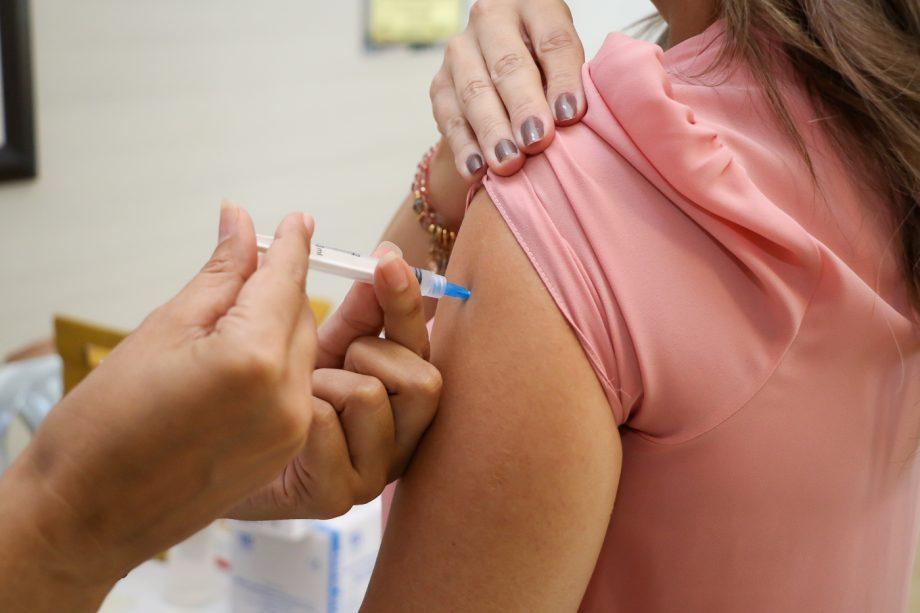 A partir desta quarta-feira (24), vacina contra Dengue será liberada para pessoas de 04 a 59 anos de idade
