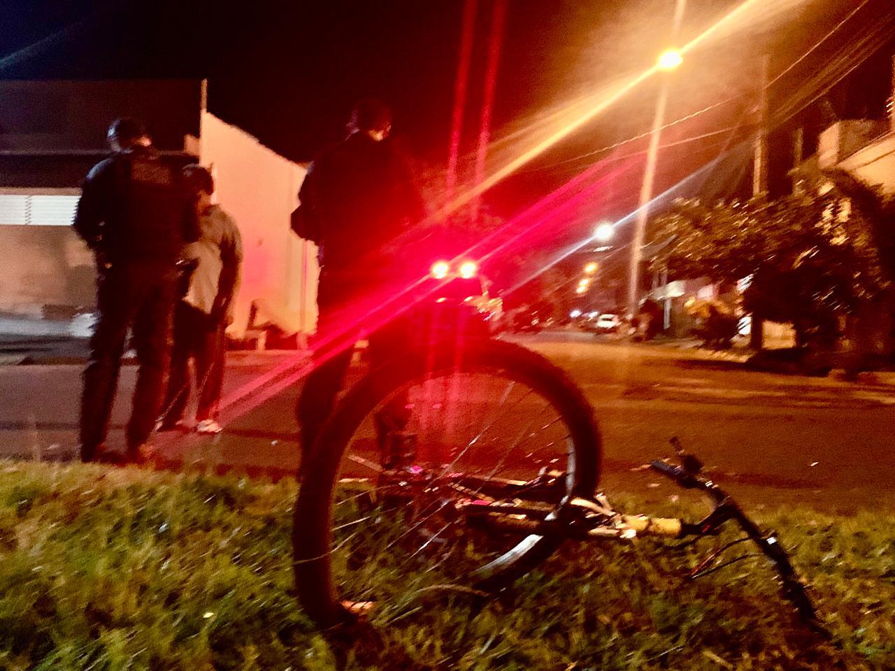 Acidente deixa criança que estava em bicicleta ferida no bairro Jardim Europa Acidente deixa criança que estava em bicicleta ferida no bairro Jardim Europa