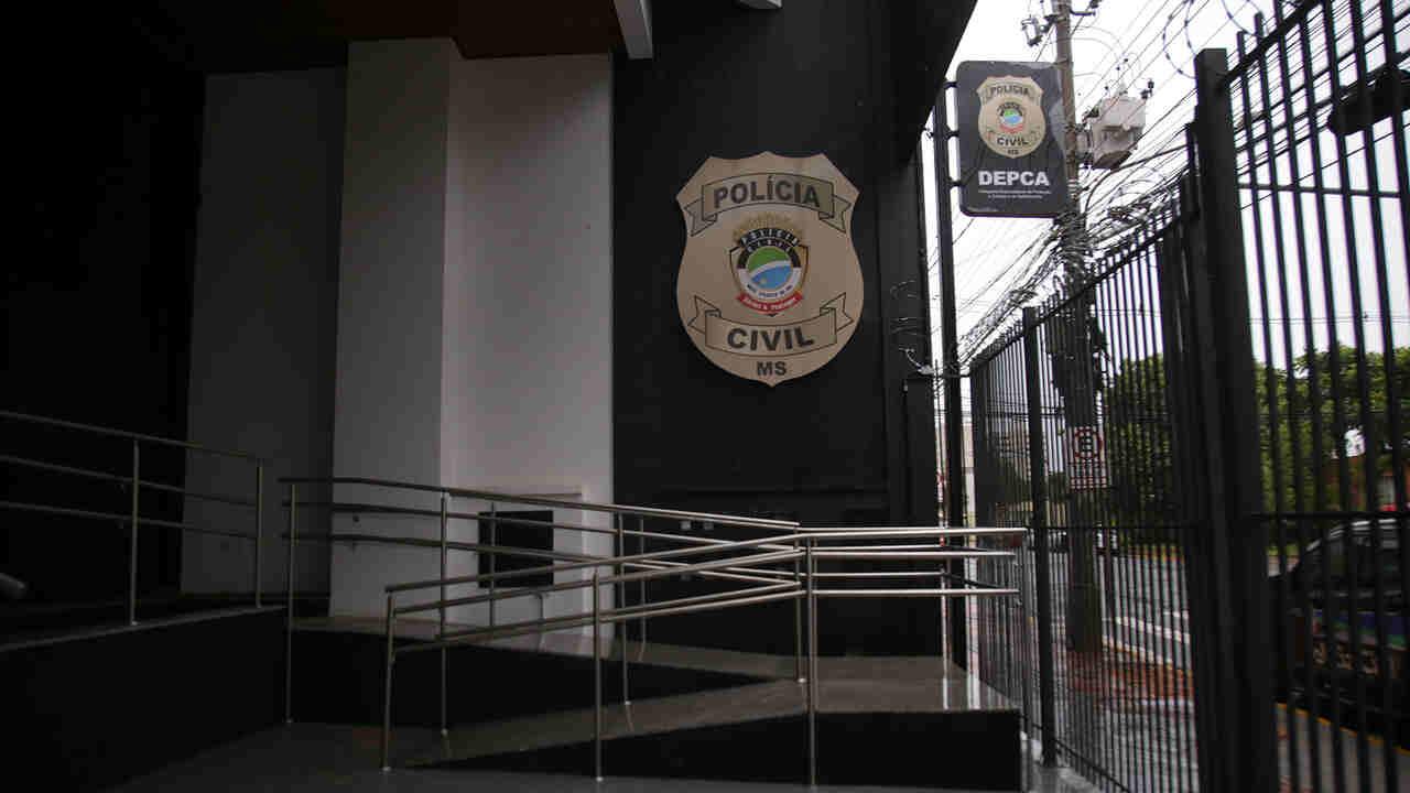 Idoso de 80 anos é preso em Campo Grande depois de estuprar menina de 11 anos durante brincadeira Idoso de 80 anos é preso em Campo Grande depois de estuprar menina de 11 anos durante brincadeira