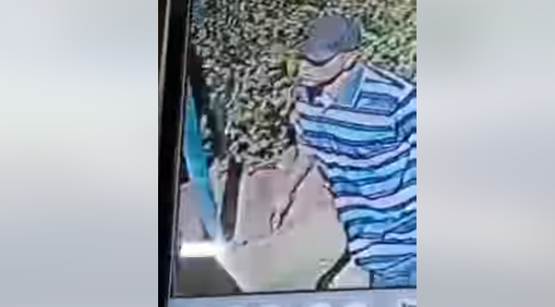 Nem escola ladrão perdoa: Câmeras de segurança gravaram ação de bandido na Escola Jomap Nem escola ladrão perdoa: Câmeras de segurança gravaram ação de bandido na Escola Jomap